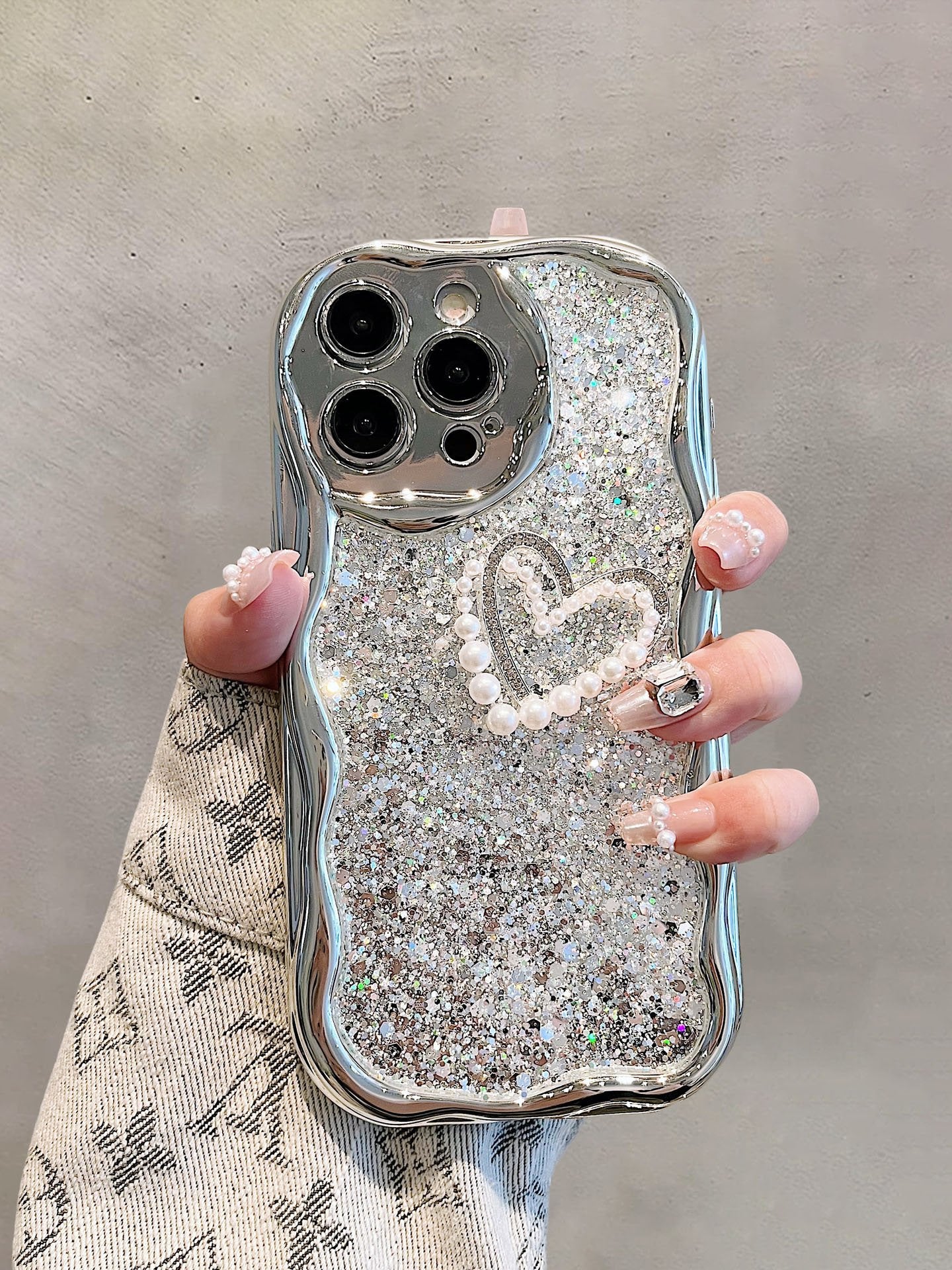 Étui de luxe léger à paillettes et chaîne de perles pour iPhone
