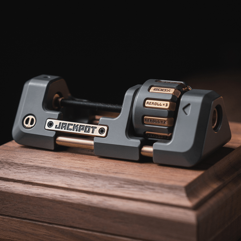 Jackpot 2.0 Deskset. 2099 Series