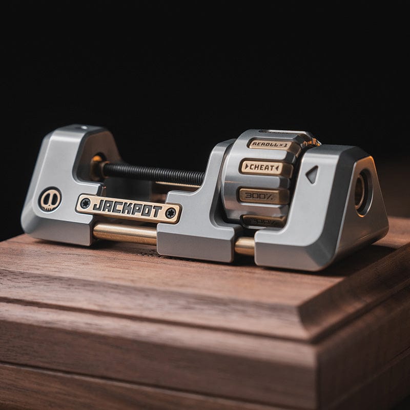 Jackpot 2.0 Deskset. 2099 Series